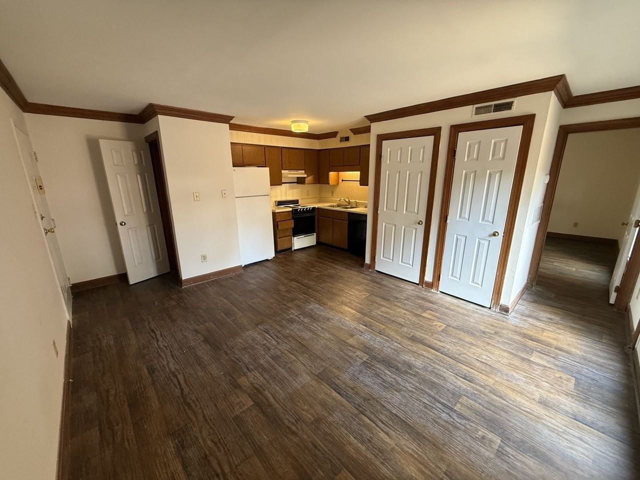 3603 Helix Ct - Photo 2 of 12