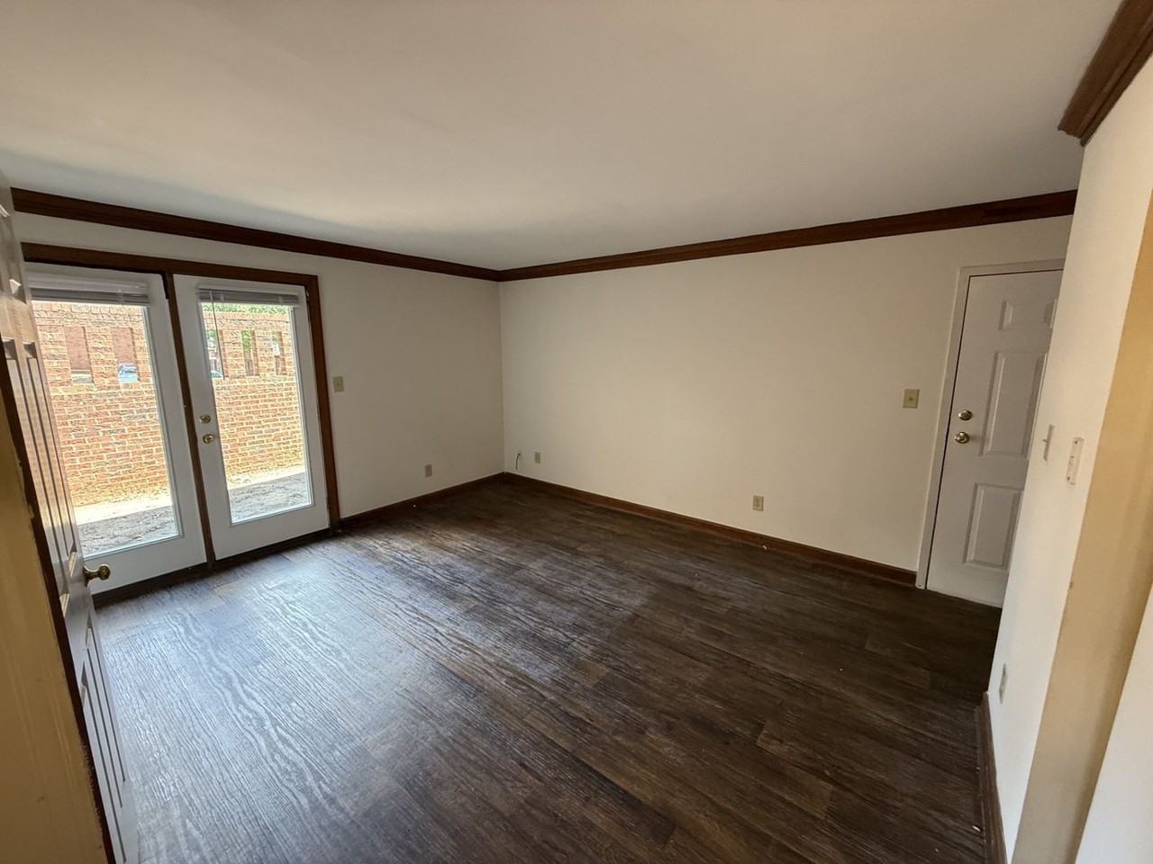3603 Helix Ct - Photo 4 of 12