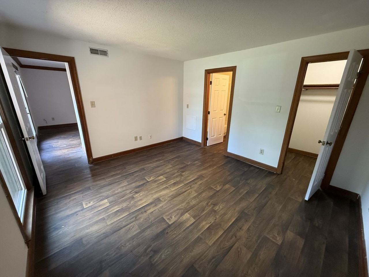 3603 Helix Ct - Photo 5 of 12