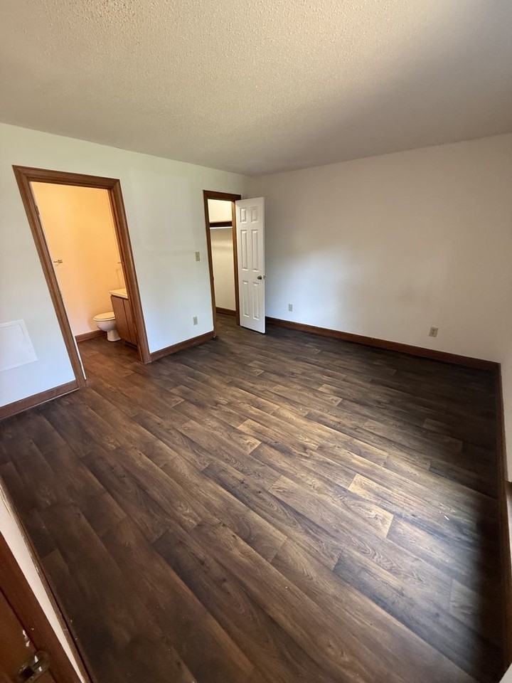 3603 Helix Ct - Photo 6 of 12