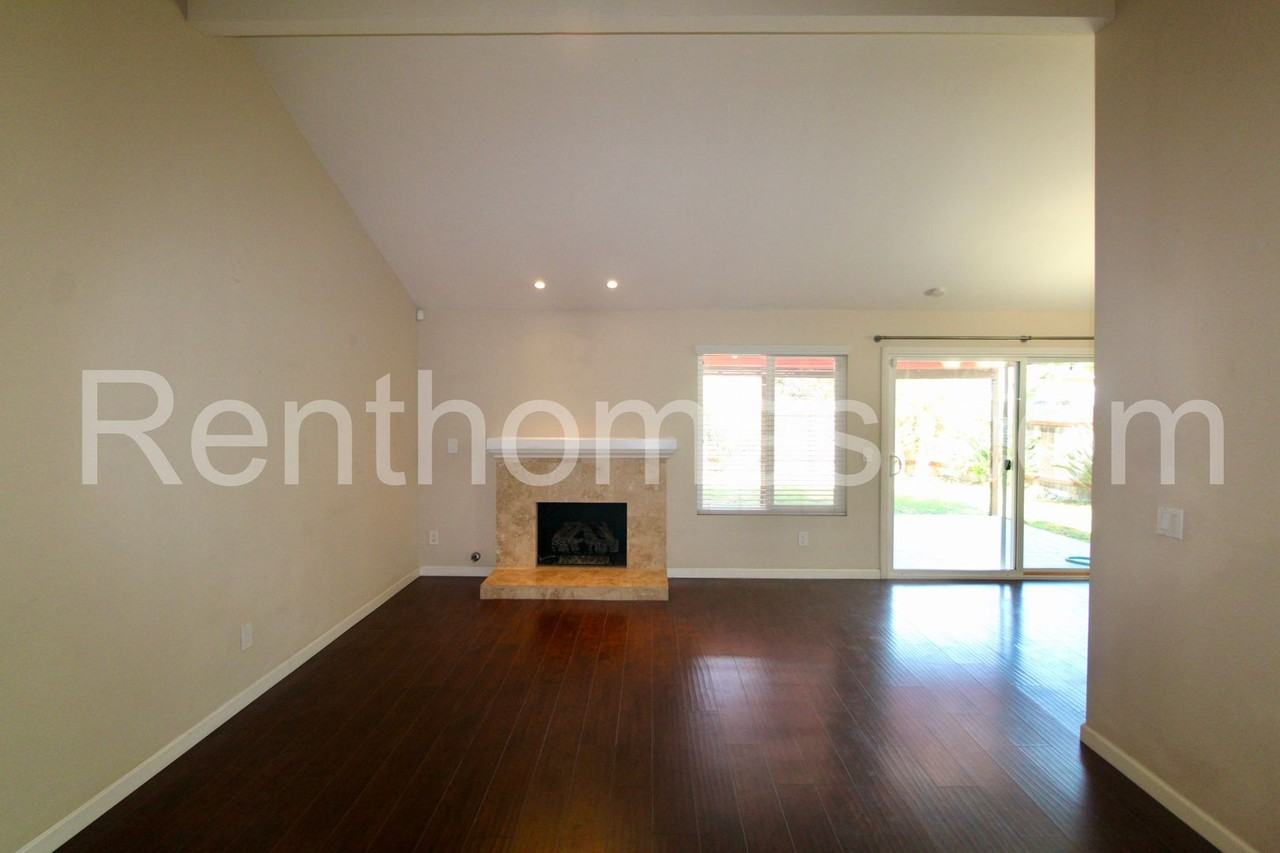 2310 Ladlehill Dr - Photo 2 of 21