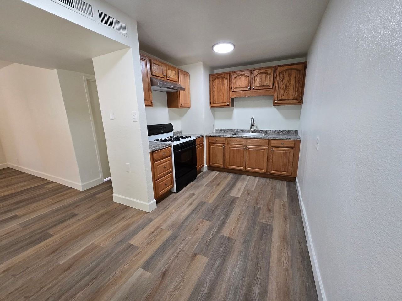 1600 Pontiac Dr - Photo 6 of 16