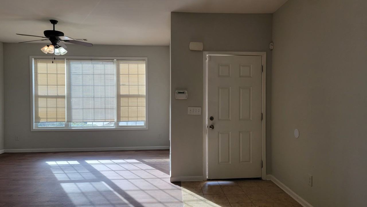 1471 Riverrock Ct - Photo 4 of 29