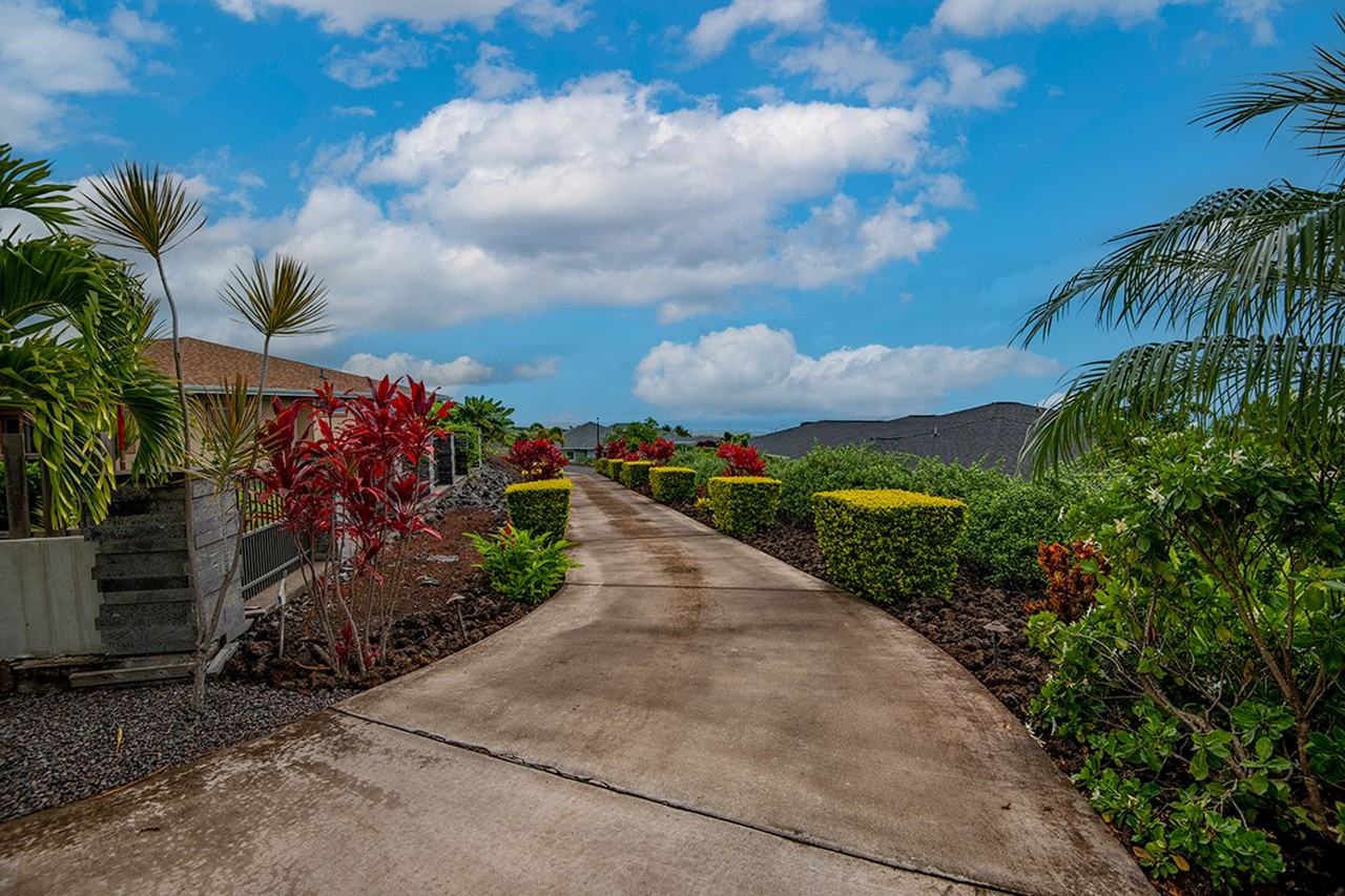 73-1209 Ikenanani Pl - Photo 4 of 29