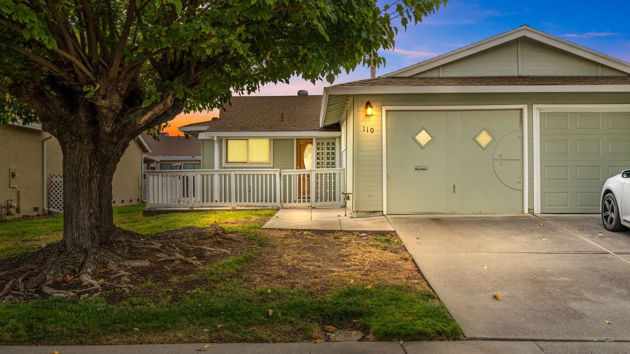 110 El Dorado Way - Photo 2 of 11