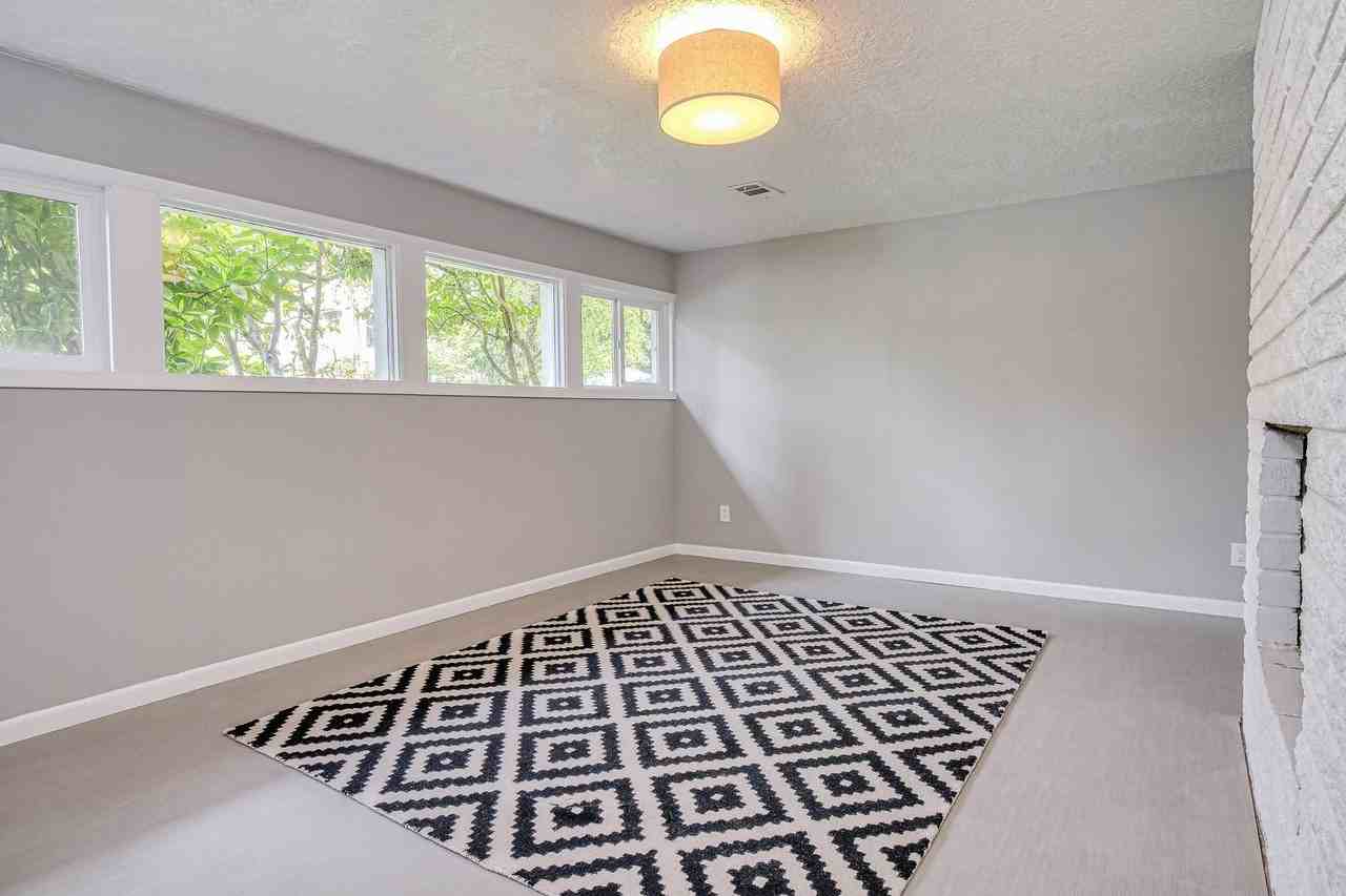 1698 Aspen St - Photo 3 of 36