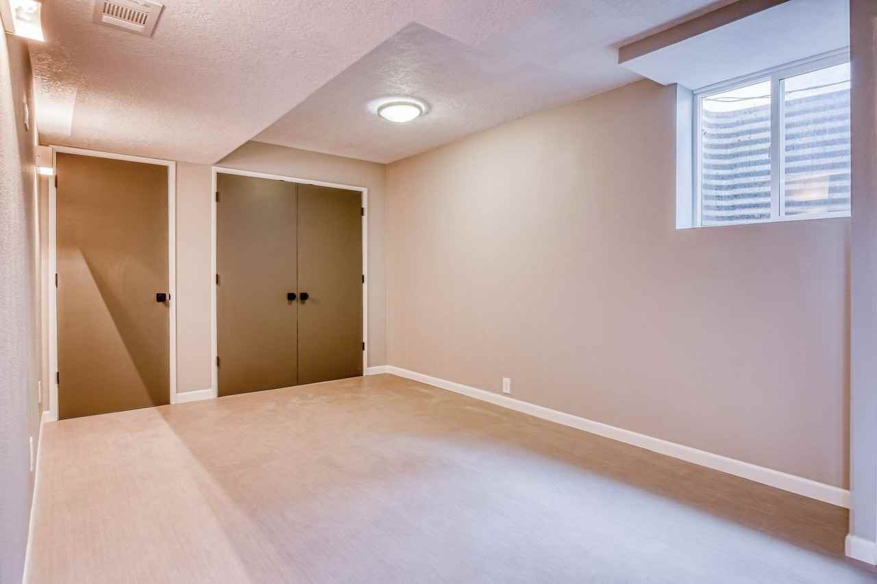 1698 Aspen St - Photo 4 of 36