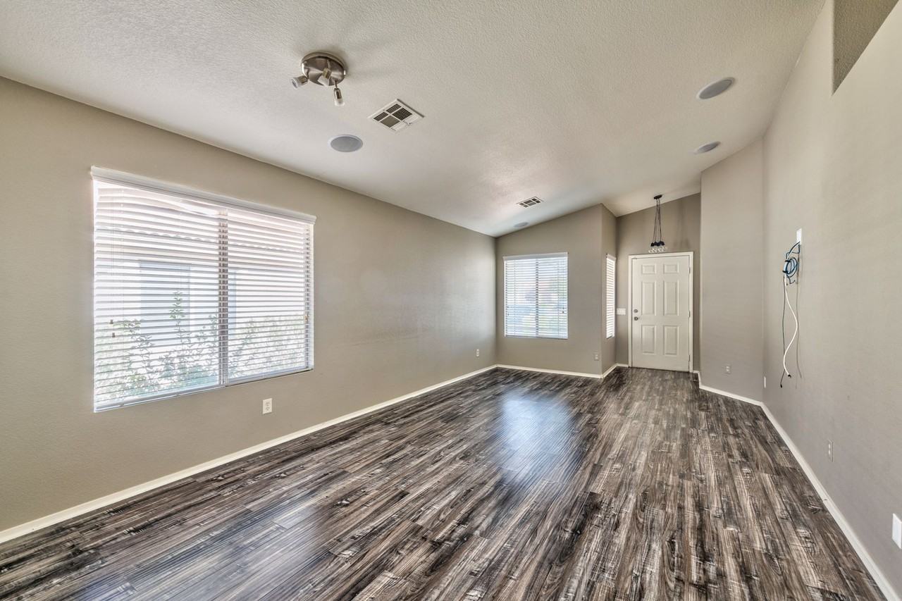 4982 Perrone Ave - Photo 2 of 14