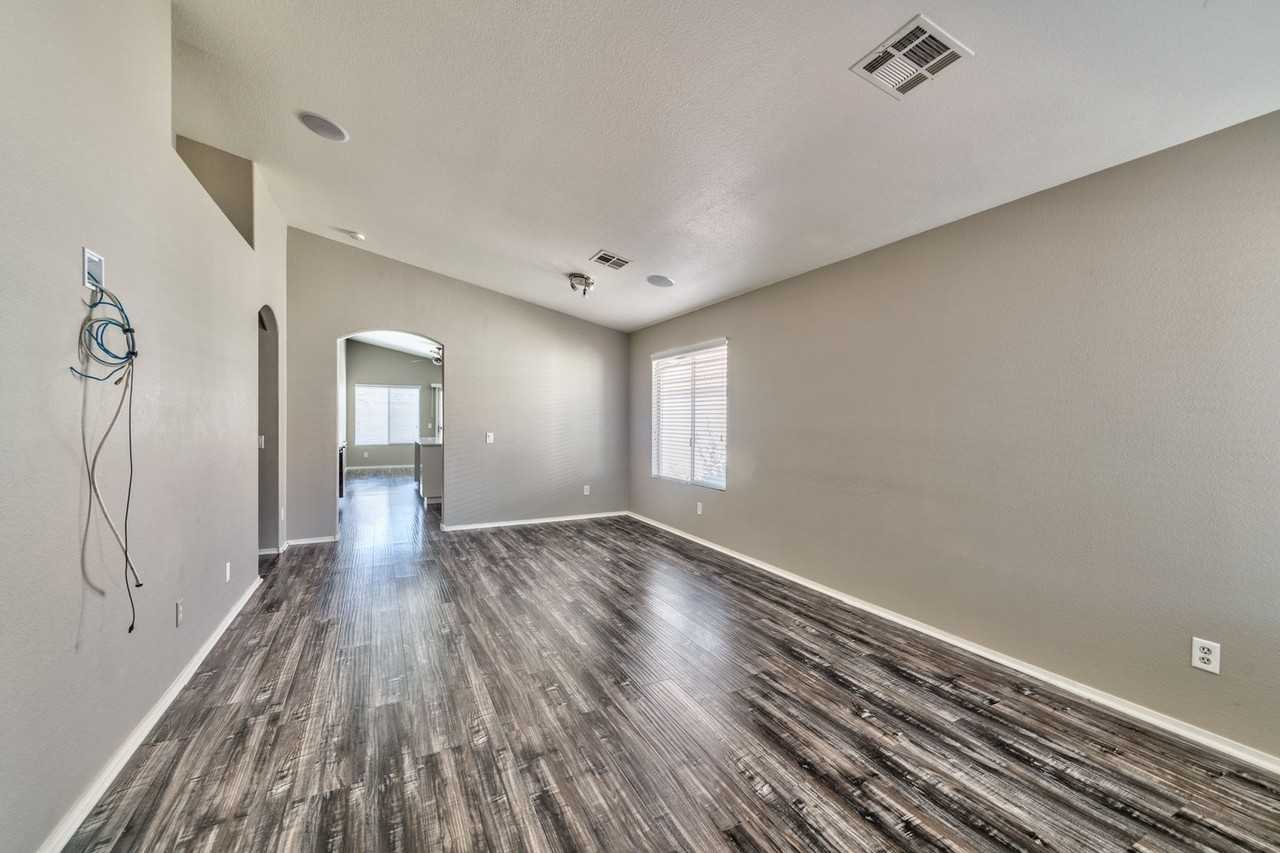 4982 Perrone Ave - Photo 3 of 14