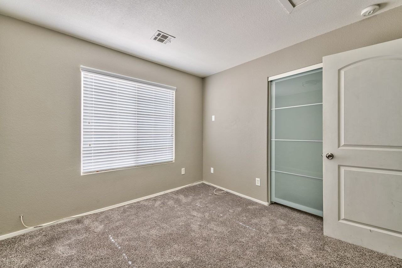 4982 Perrone Ave - Photo 7 of 14
