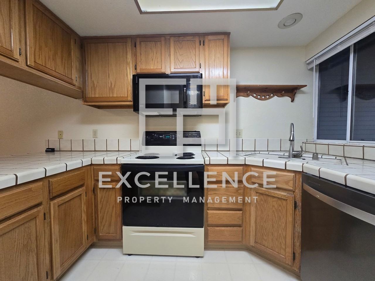 3711 Blackford Ave - Photo 3 of 15