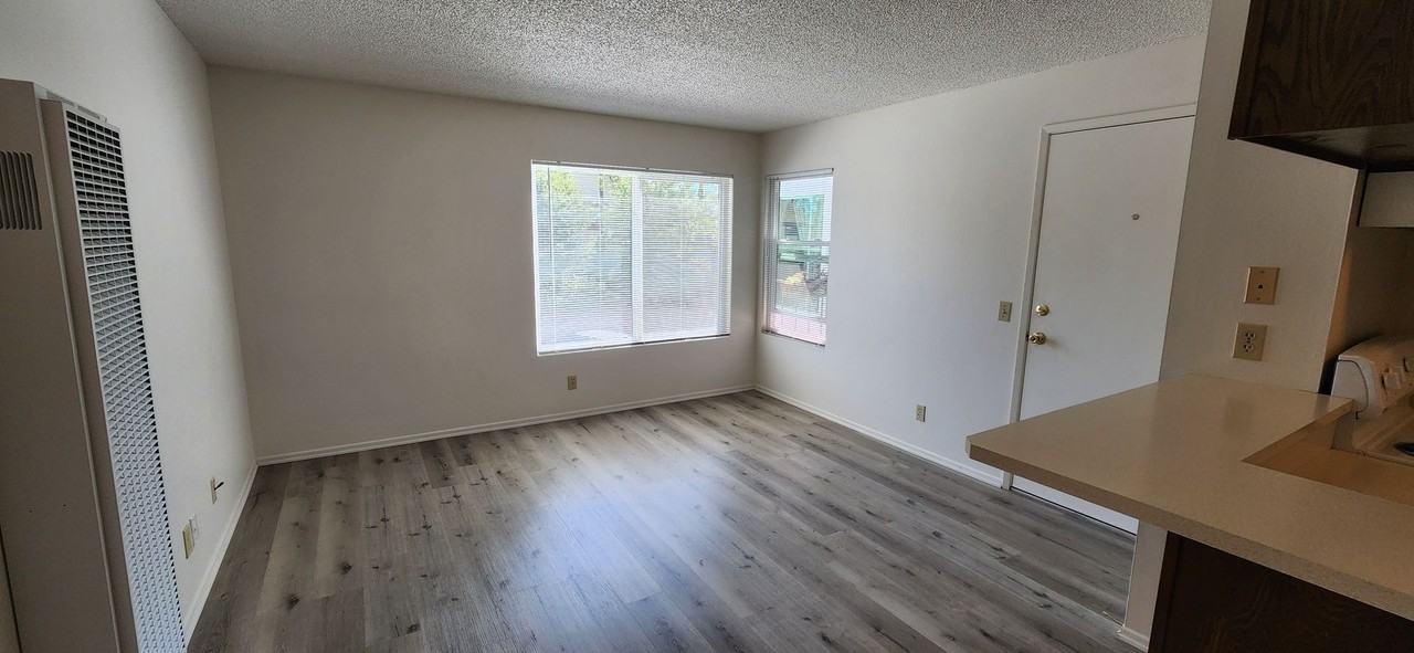310 5th St - Photo 2 of 8