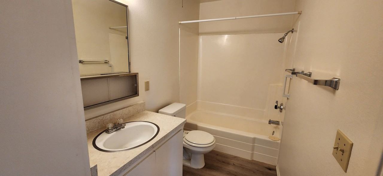 310 5th St - Photo 5 of 8