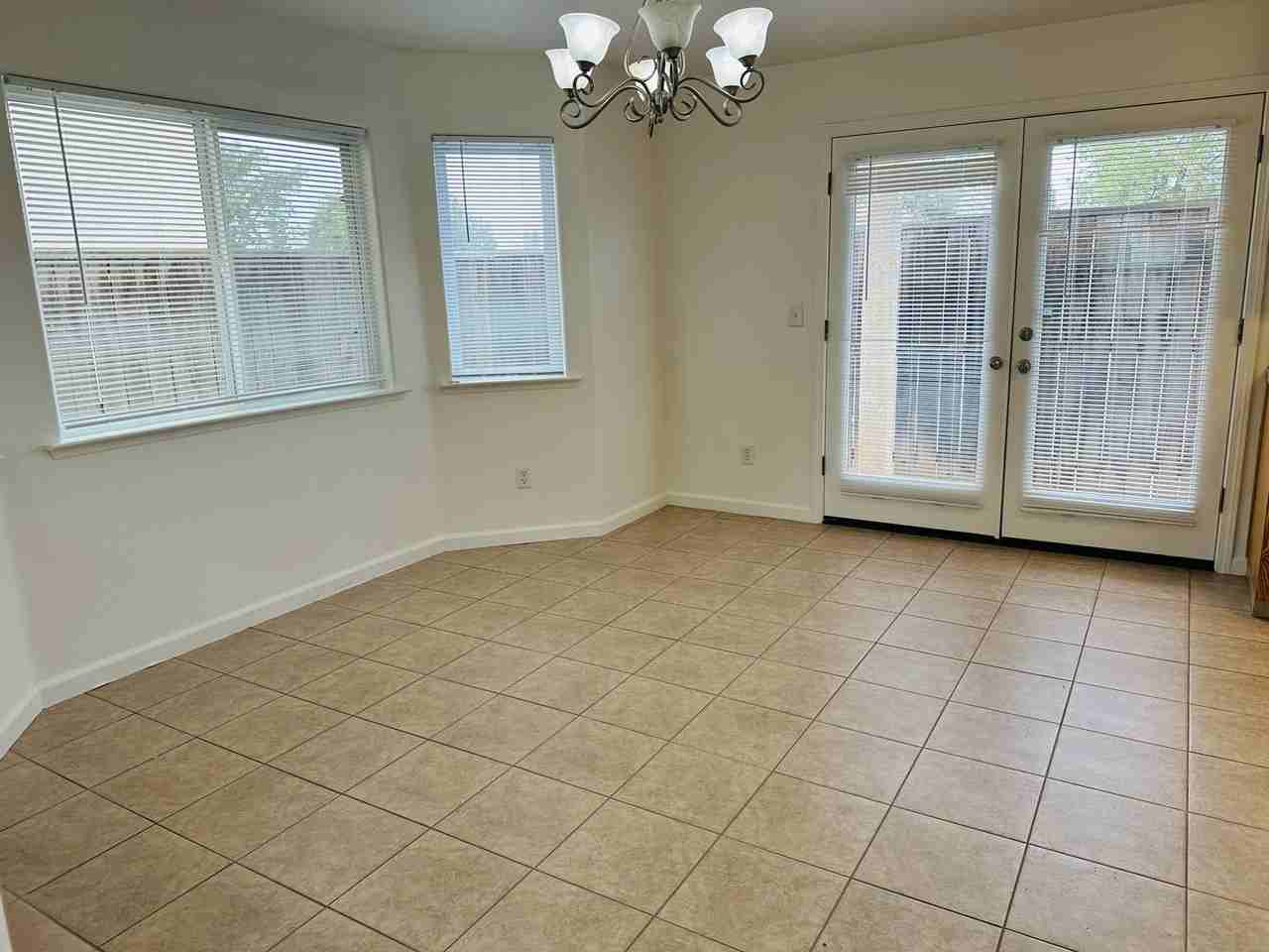 227 River Pt - Photo 5 of 22