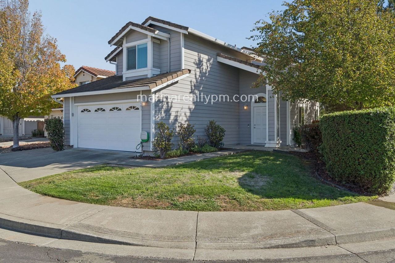 103 Bolton Way - Photo 3 of 50