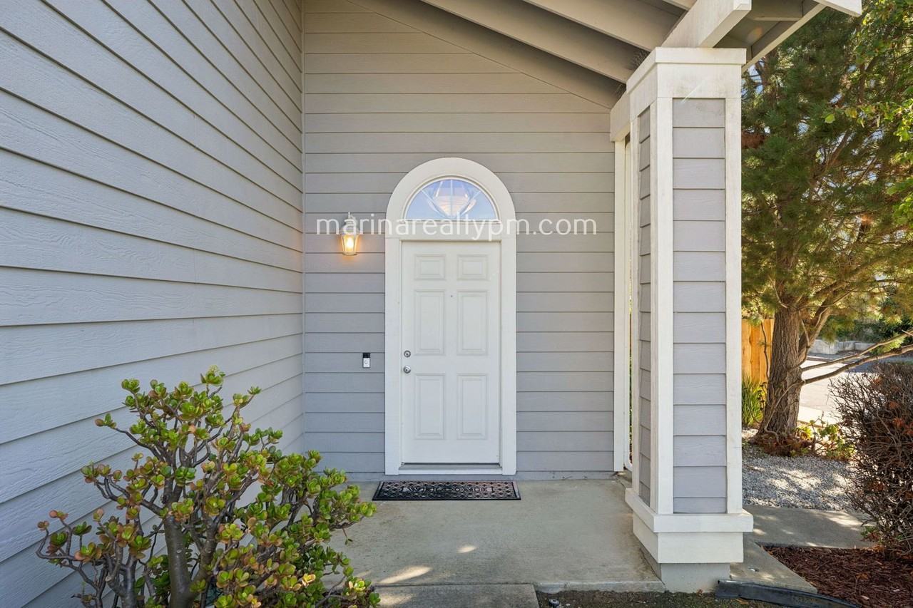 103 Bolton Way - Photo 4 of 50
