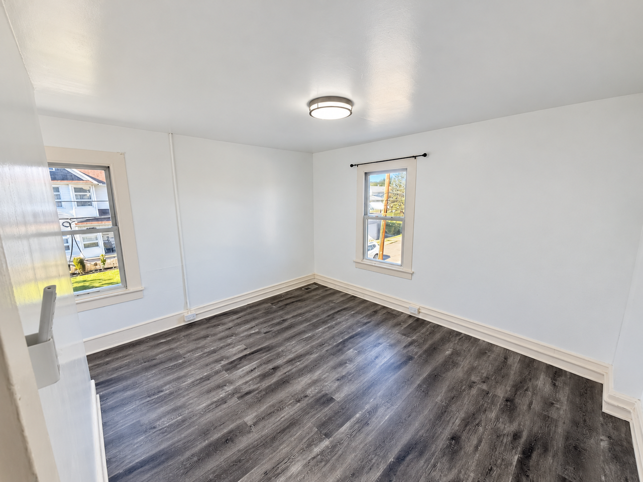 609 Plymouth St - Photo 6 of 8
