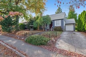 featured image of 8213 N Peninsular Ave
