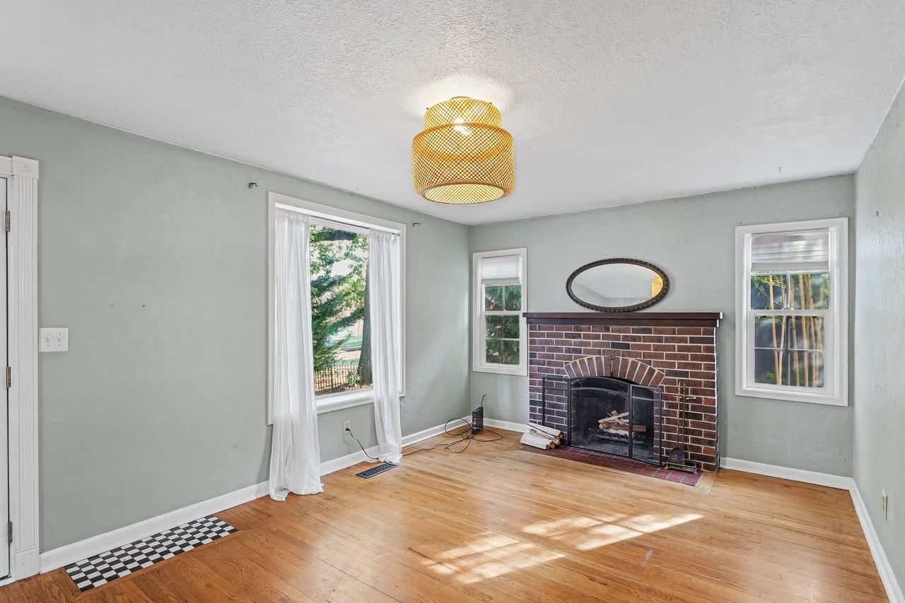 8213 N Peninsular Ave - Photo 5 of 20