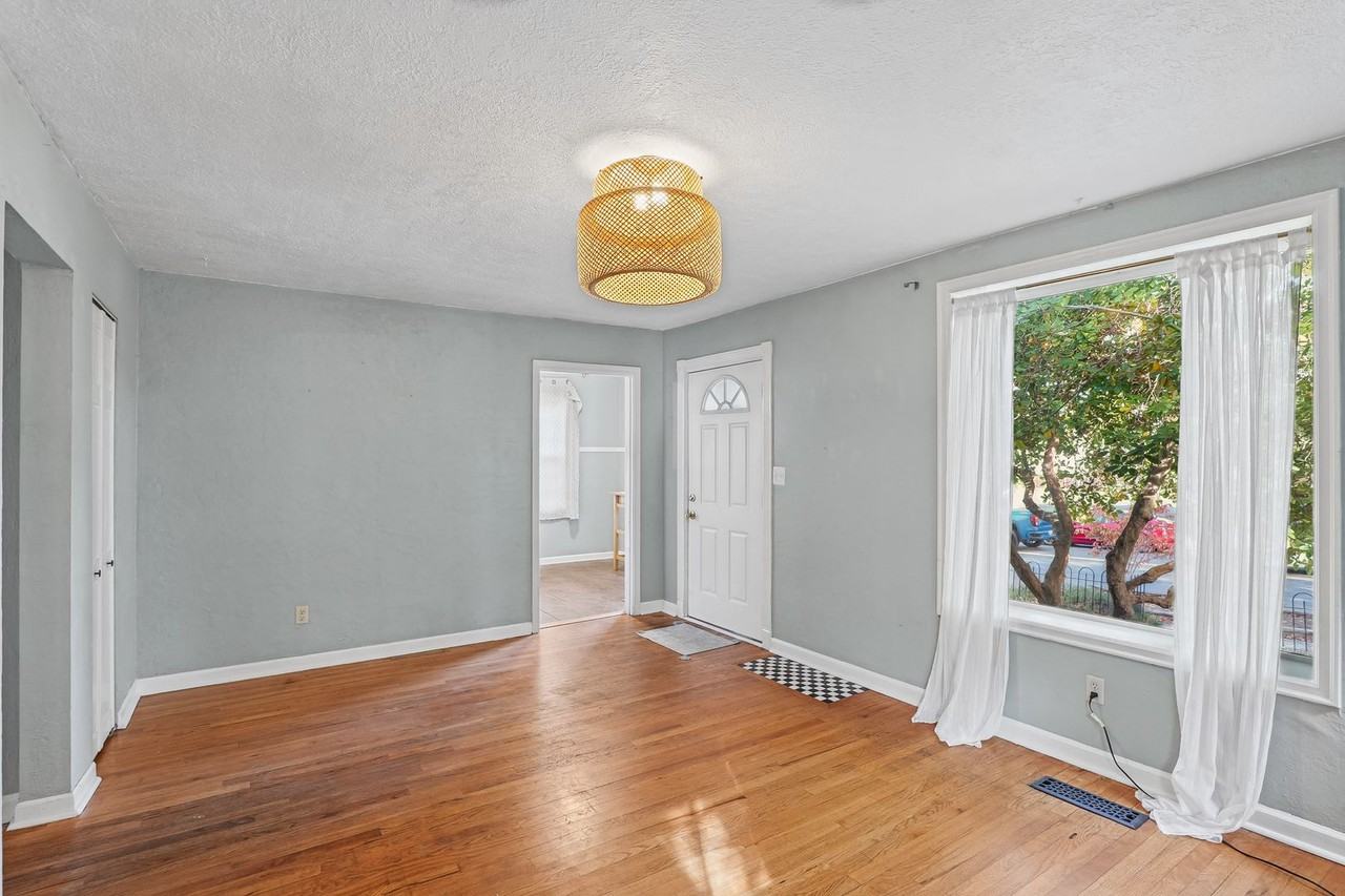 8213 N Peninsular Ave - Photo 6 of 20