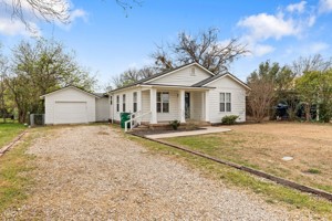 featured image of 770 W 6th St