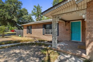 featured image of 3817 Parkwood St
