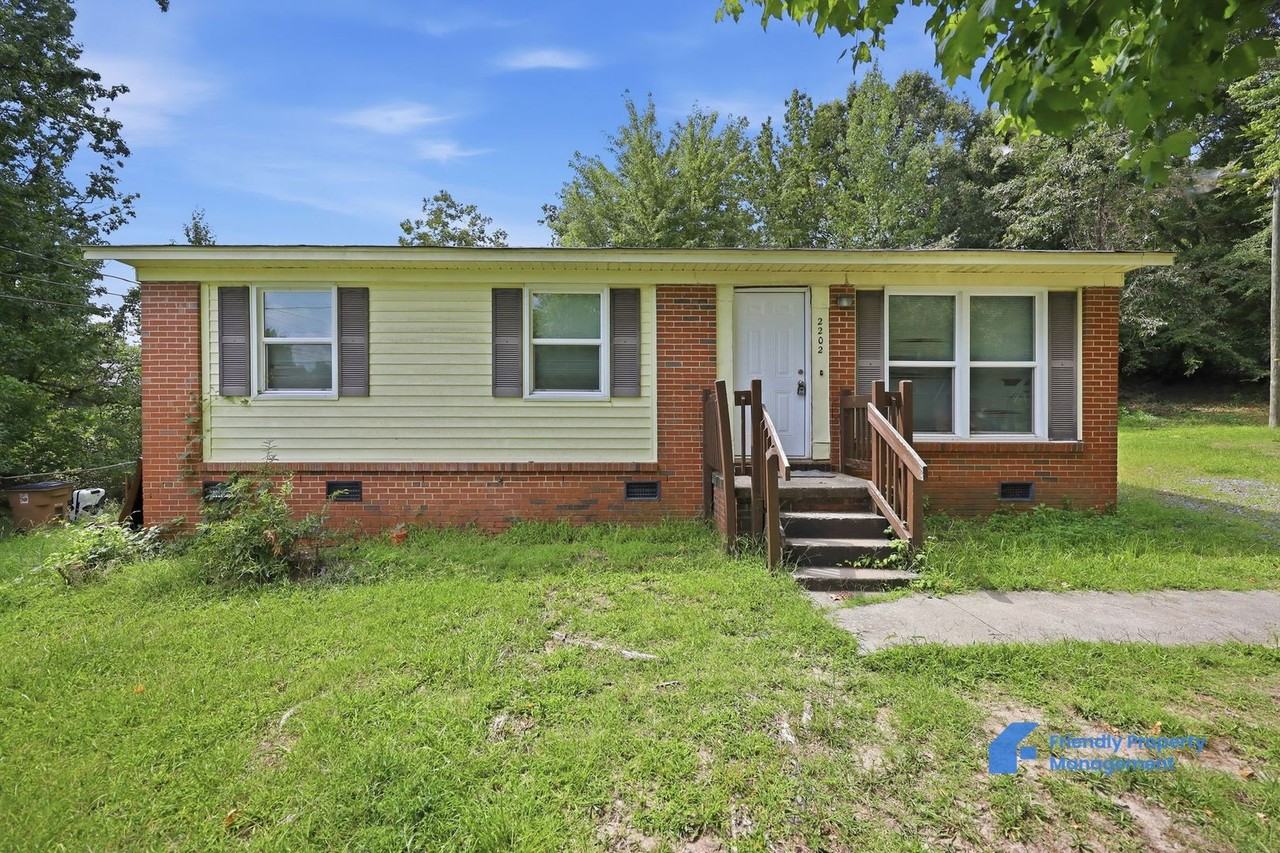 2202 Jolson Ct - Photo 2 of 26