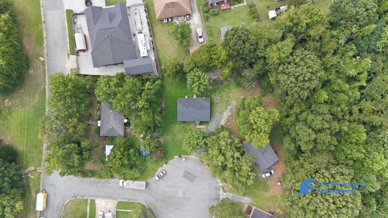 2202 Jolson Ct - Photo 6 of 26