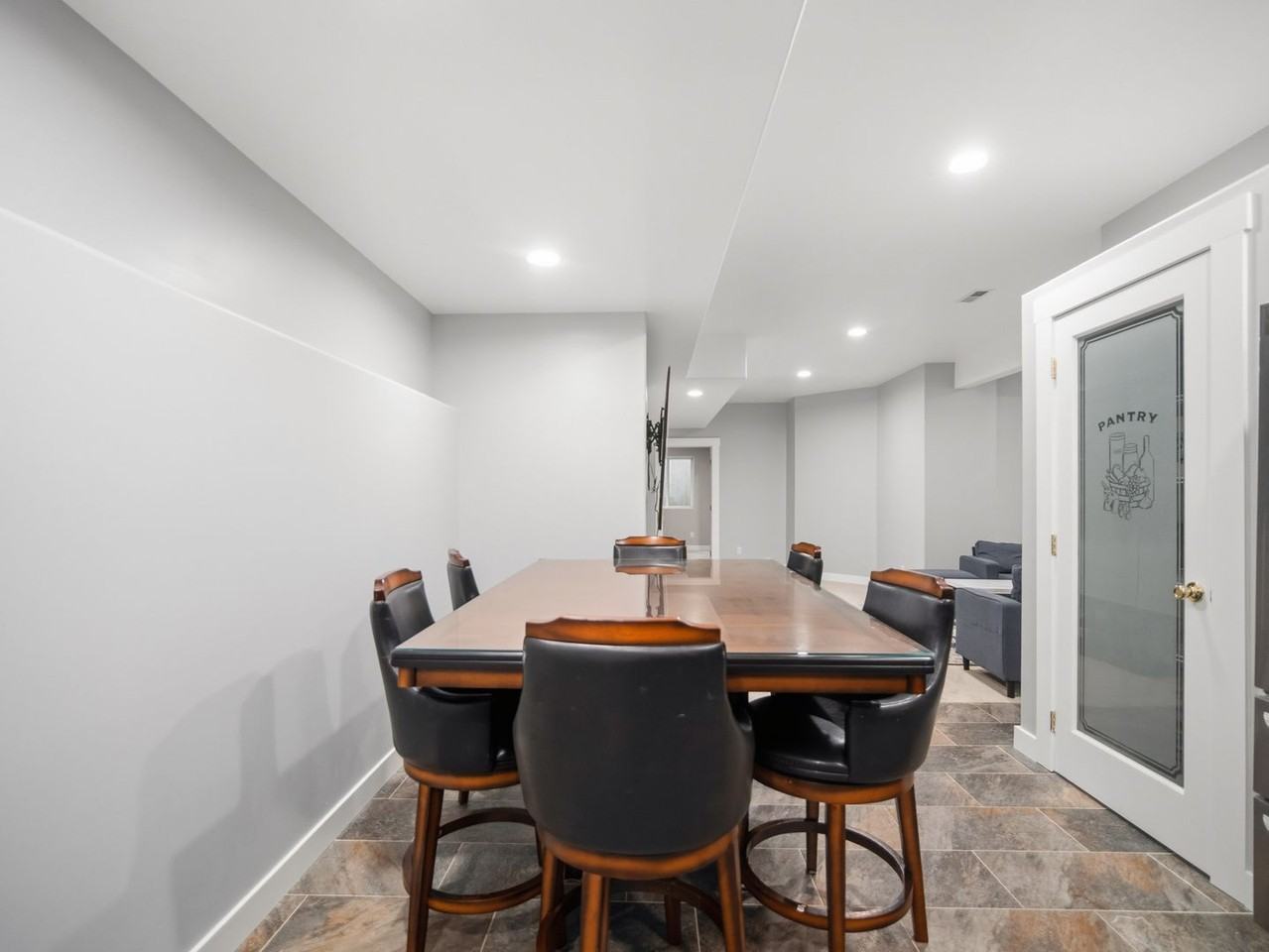 9009 N Kensington Dr Bsmt - Photo 5 of 38