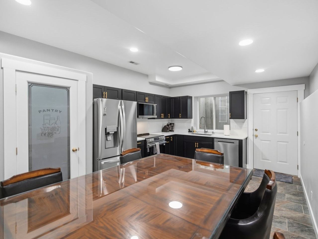 9009 N Kensington Dr Bsmt - Photo 6 of 38
