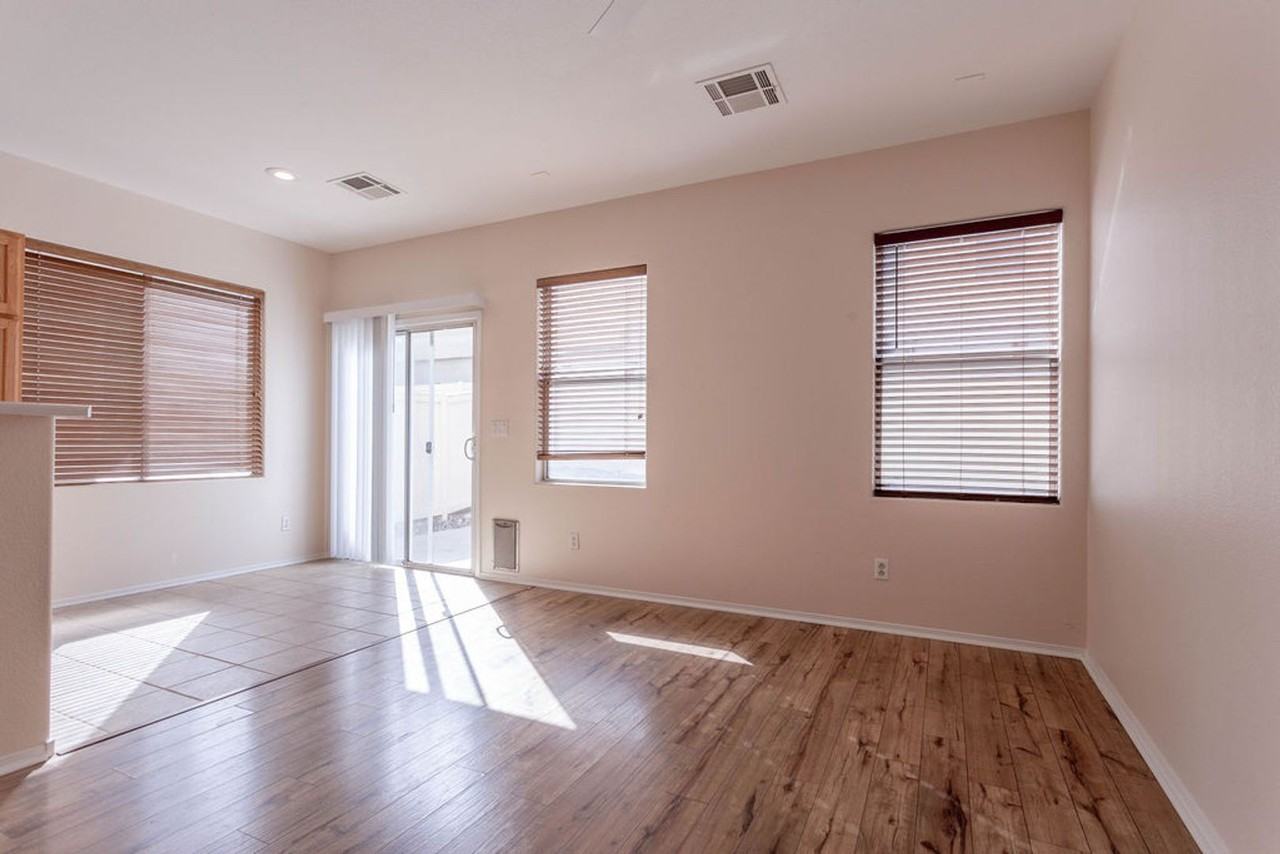 6267 Castle Kennedy St - Photo 5 of 34