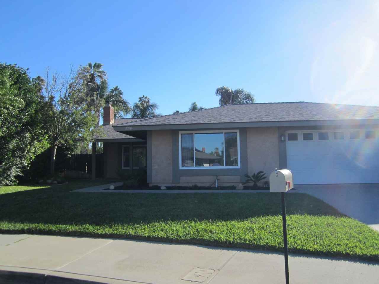 2930 Yorktown Pl - Photo 2 of 47