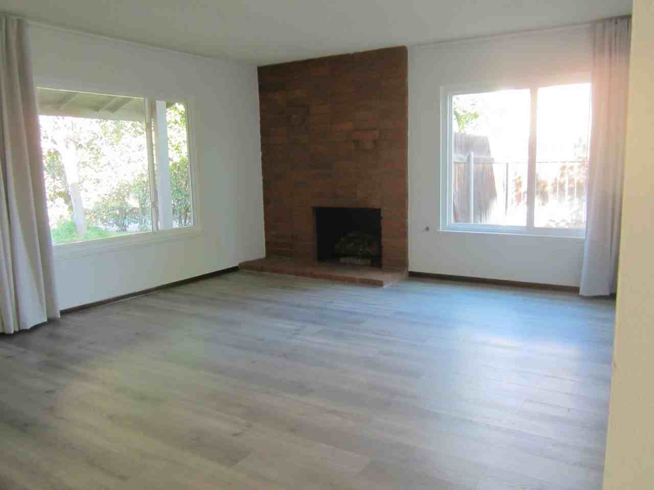 2930 Yorktown Pl - Photo 5 of 47