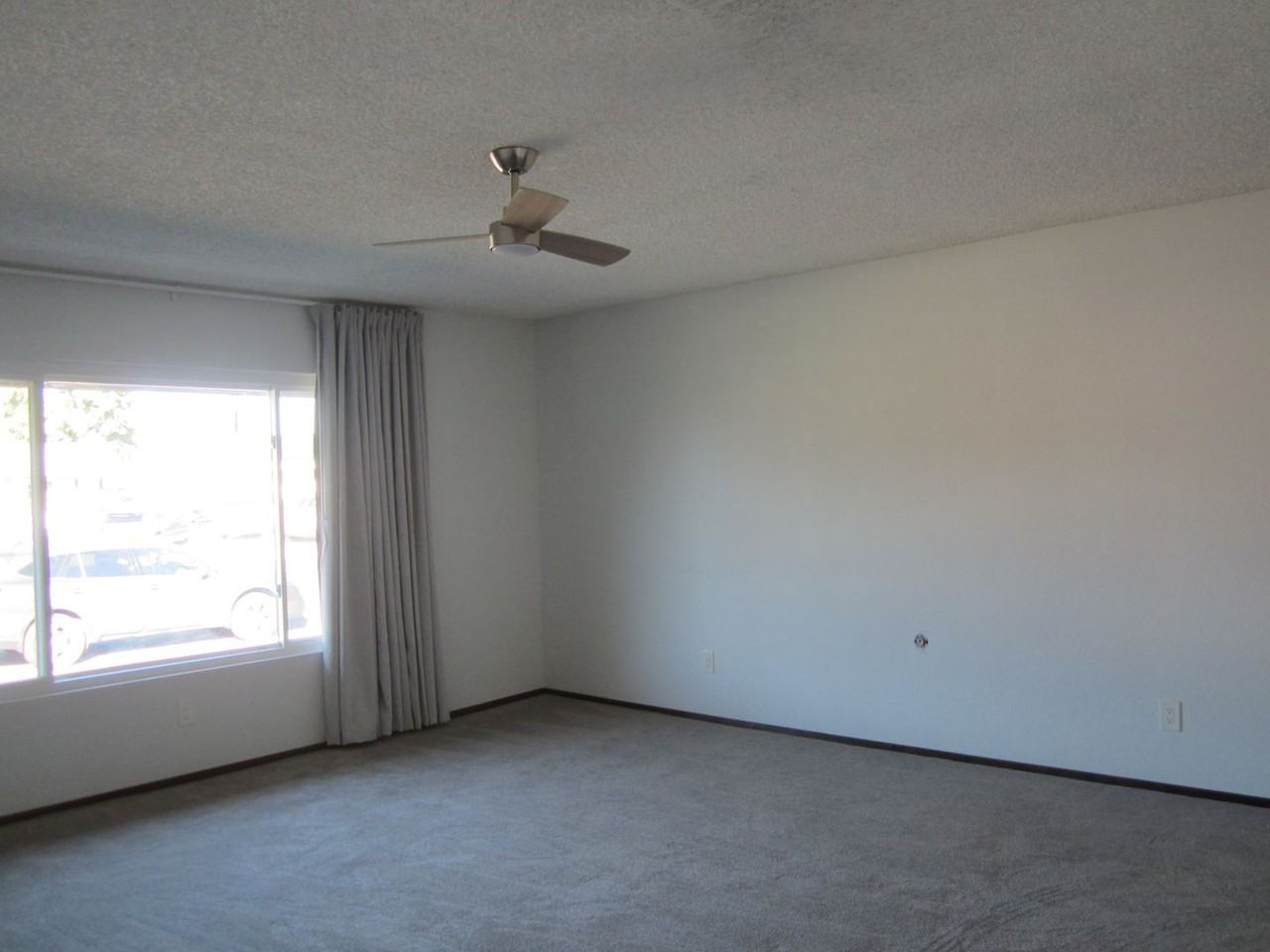 2930 Yorktown Pl - Photo 7 of 47
