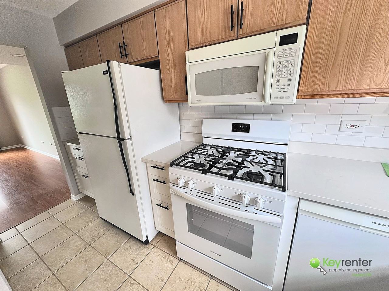 16 S Huffman St - Photo 3 of 10