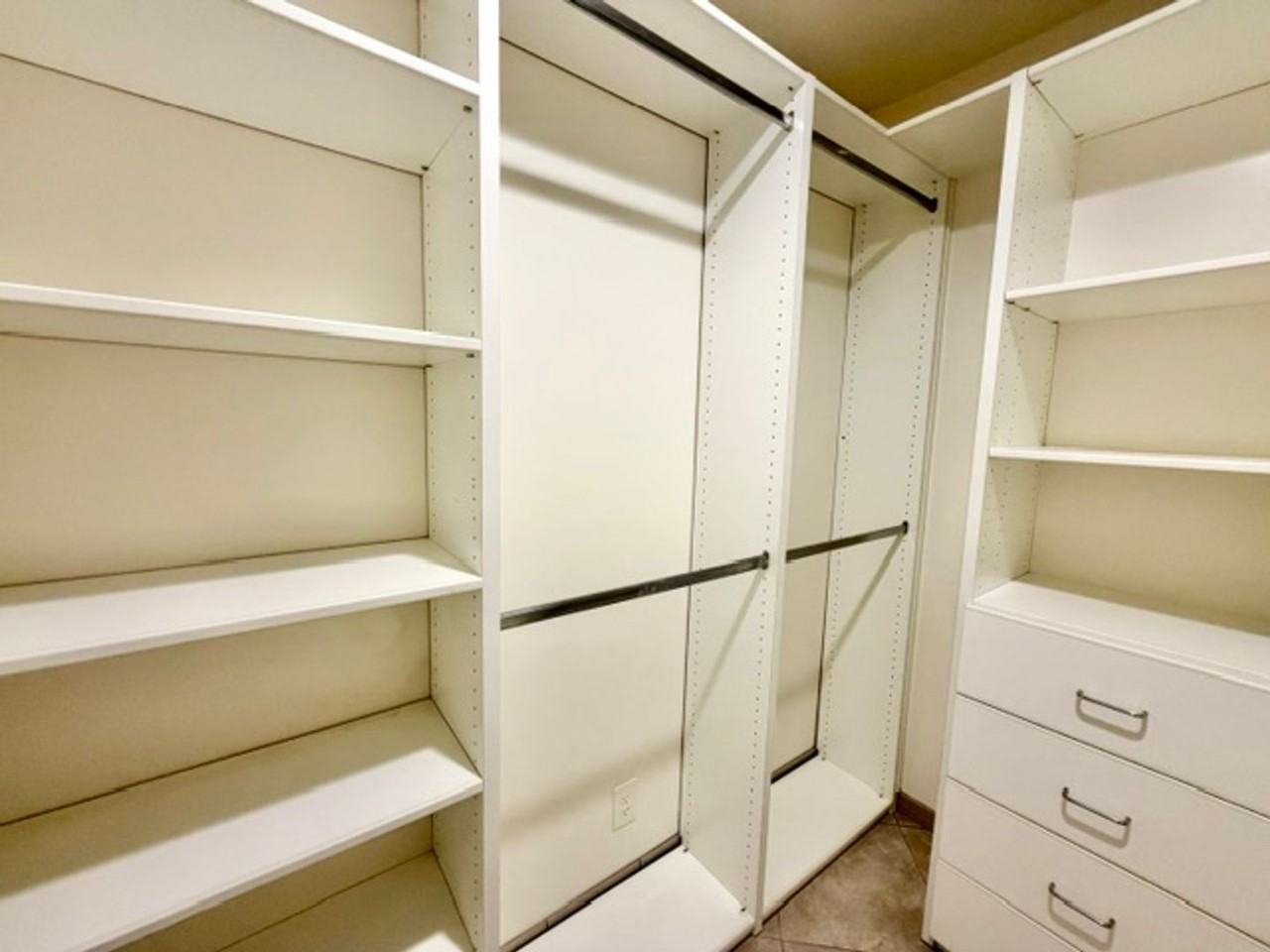 448 Pitzer Ct - Photo 4 of 7