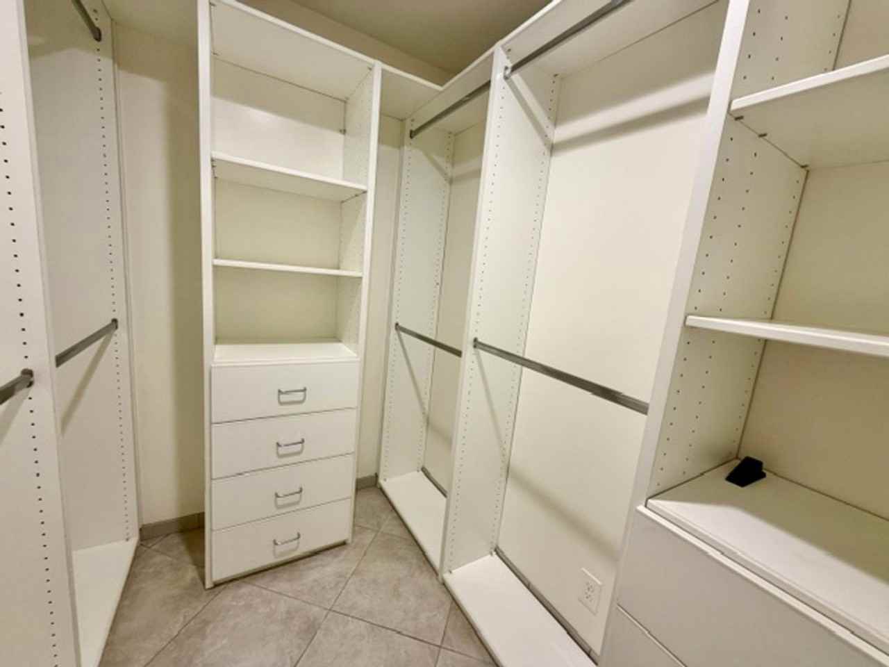 448 Pitzer Ct - Photo 5 of 7