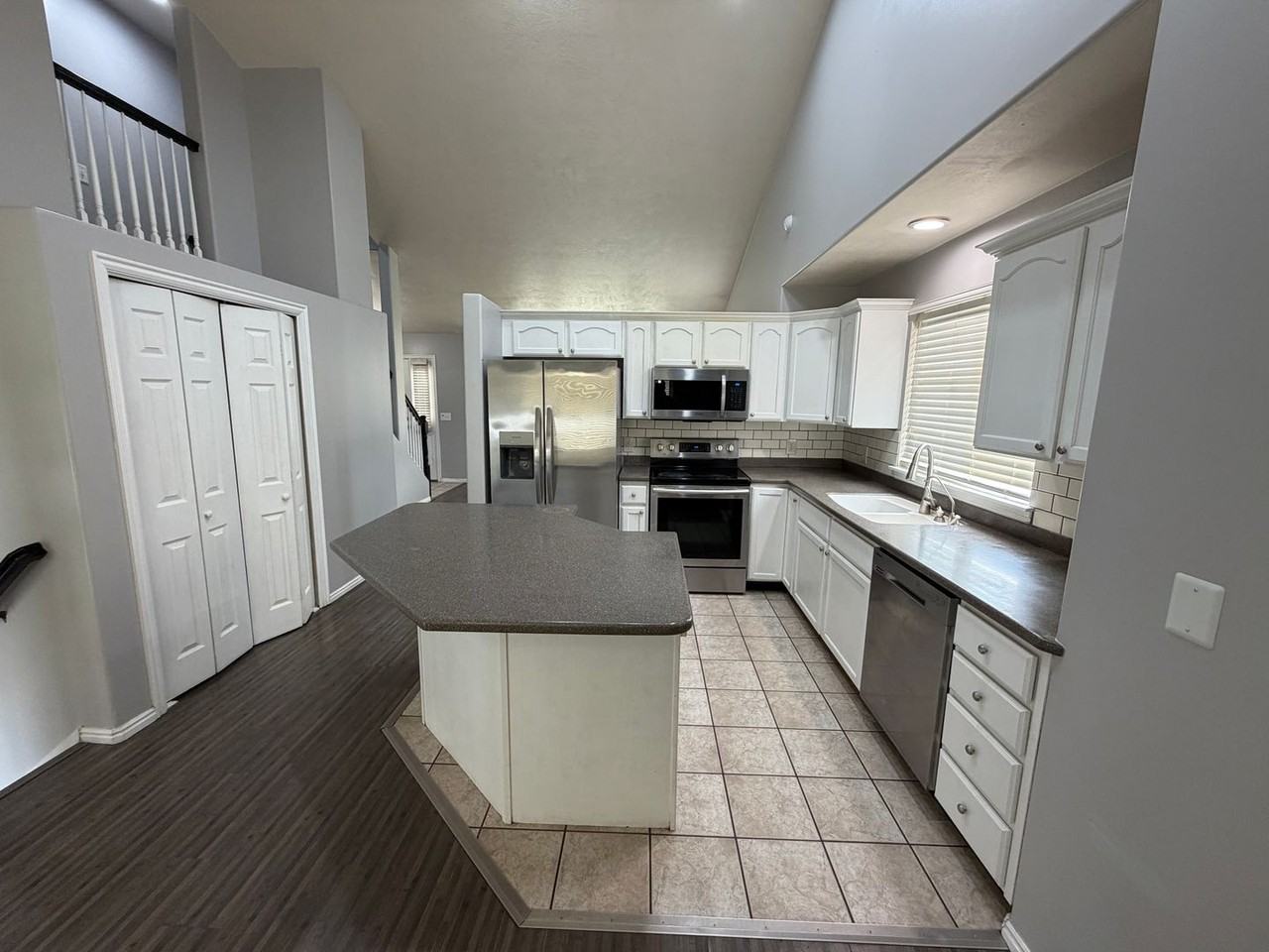 6658 S Adventure Way - Photo 4 of 32