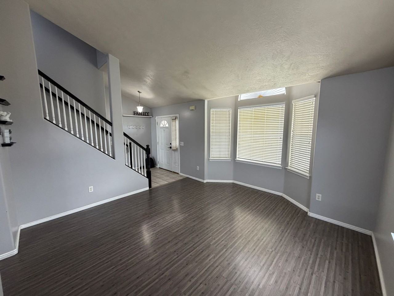 6658 S Adventure Way - Photo 5 of 32