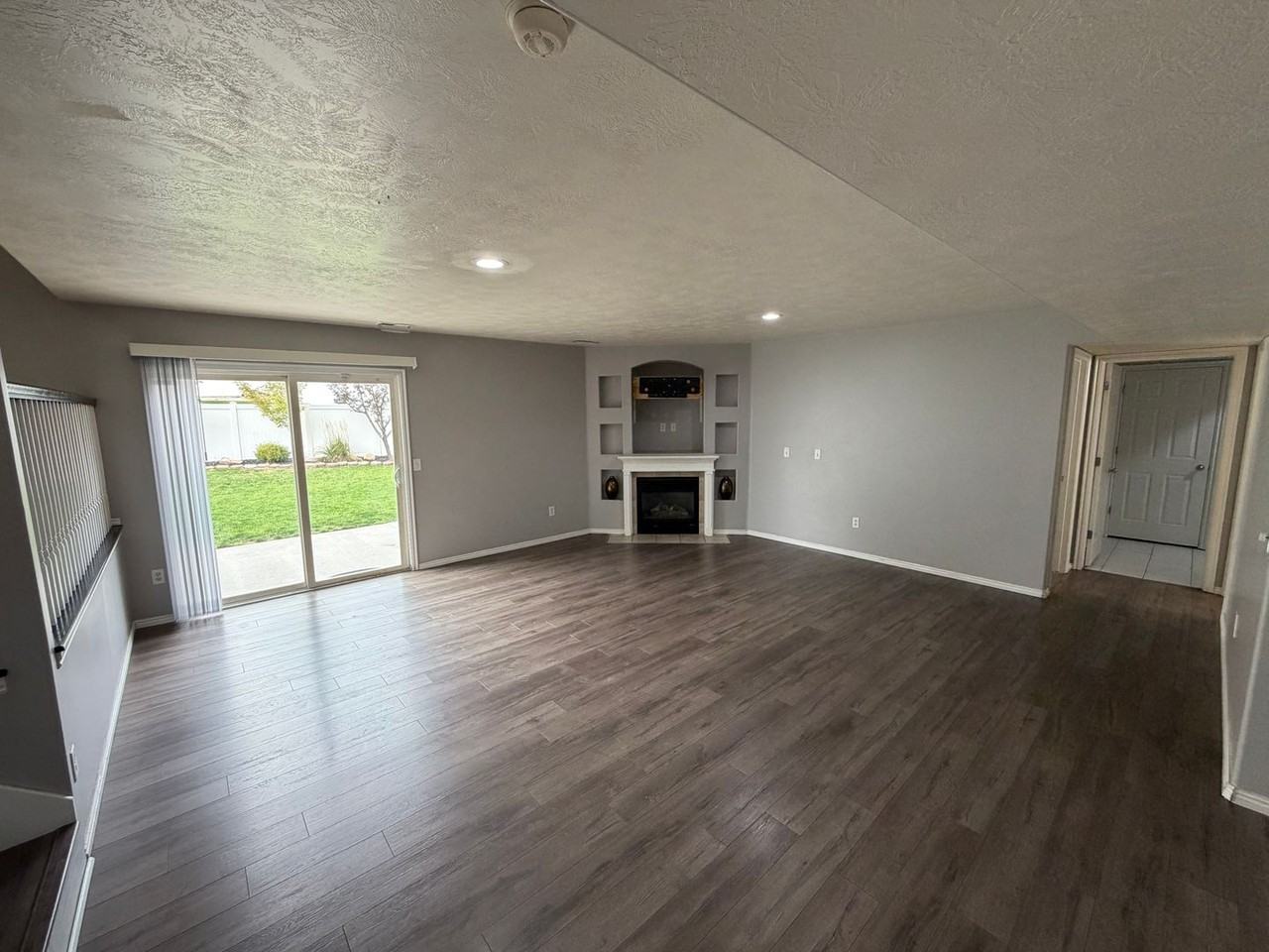6658 S Adventure Way - Photo 7 of 32