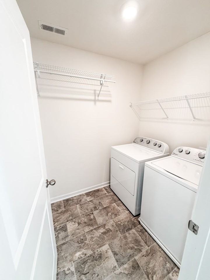 130 Harbour Pointe Ln - Photo 6 of 27