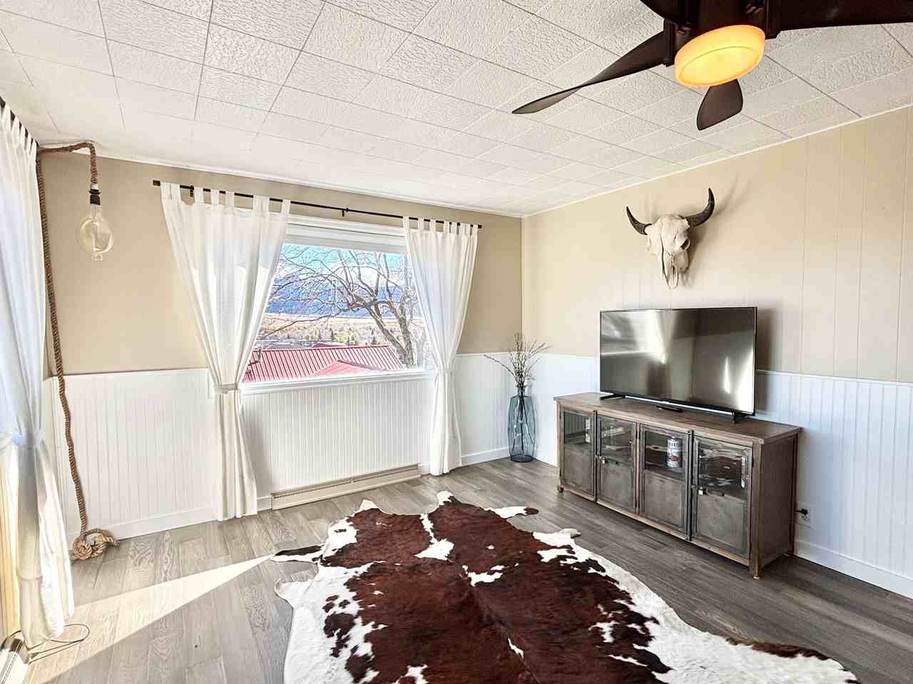 515 N Main St - Photo 5 of 21