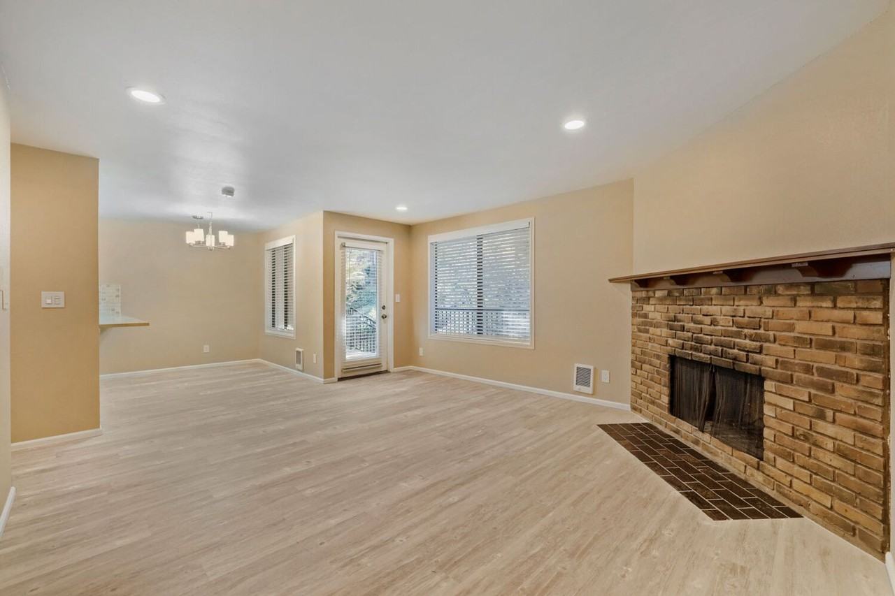 12727 Ne 116th Ln #F1 - Photo 2 of 17