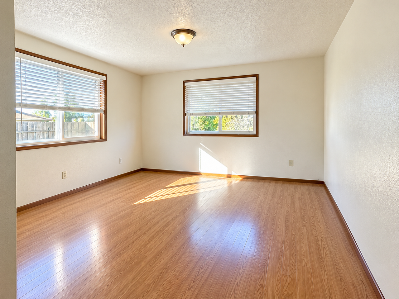 2136 Main St #A - Photo 4 of 15