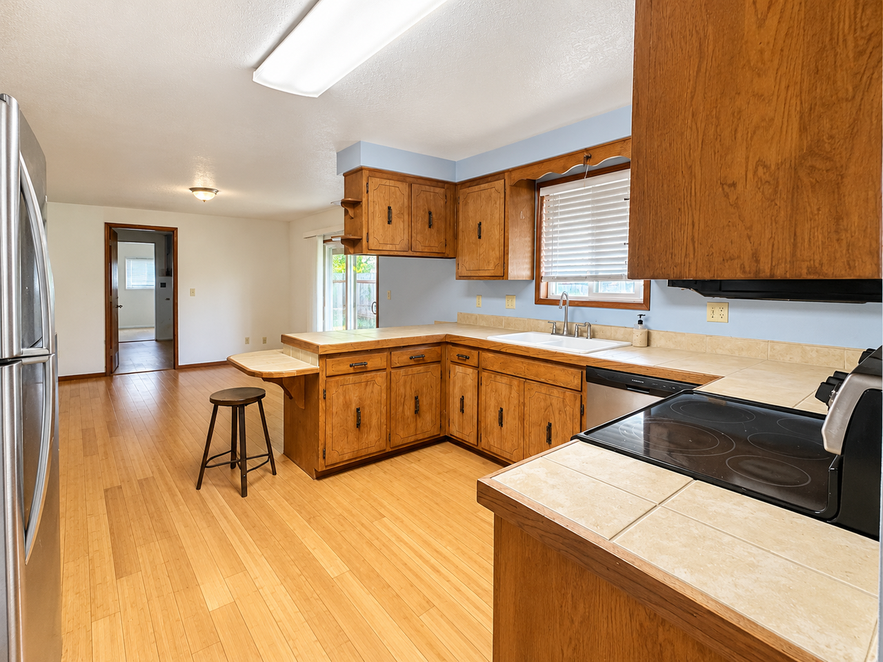 2136 Main St #A - Photo 5 of 15
