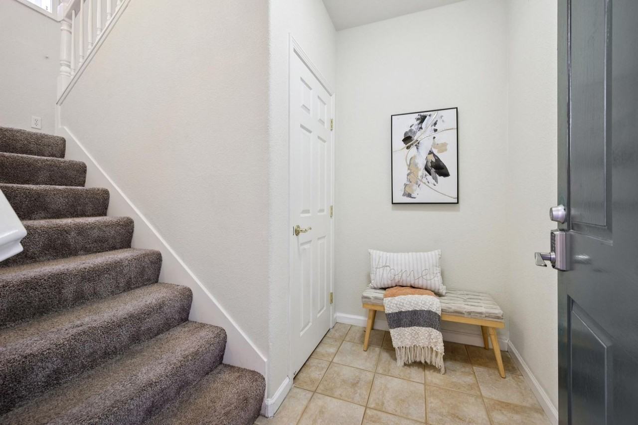 4302 Keegan St - Photo 4 of 50