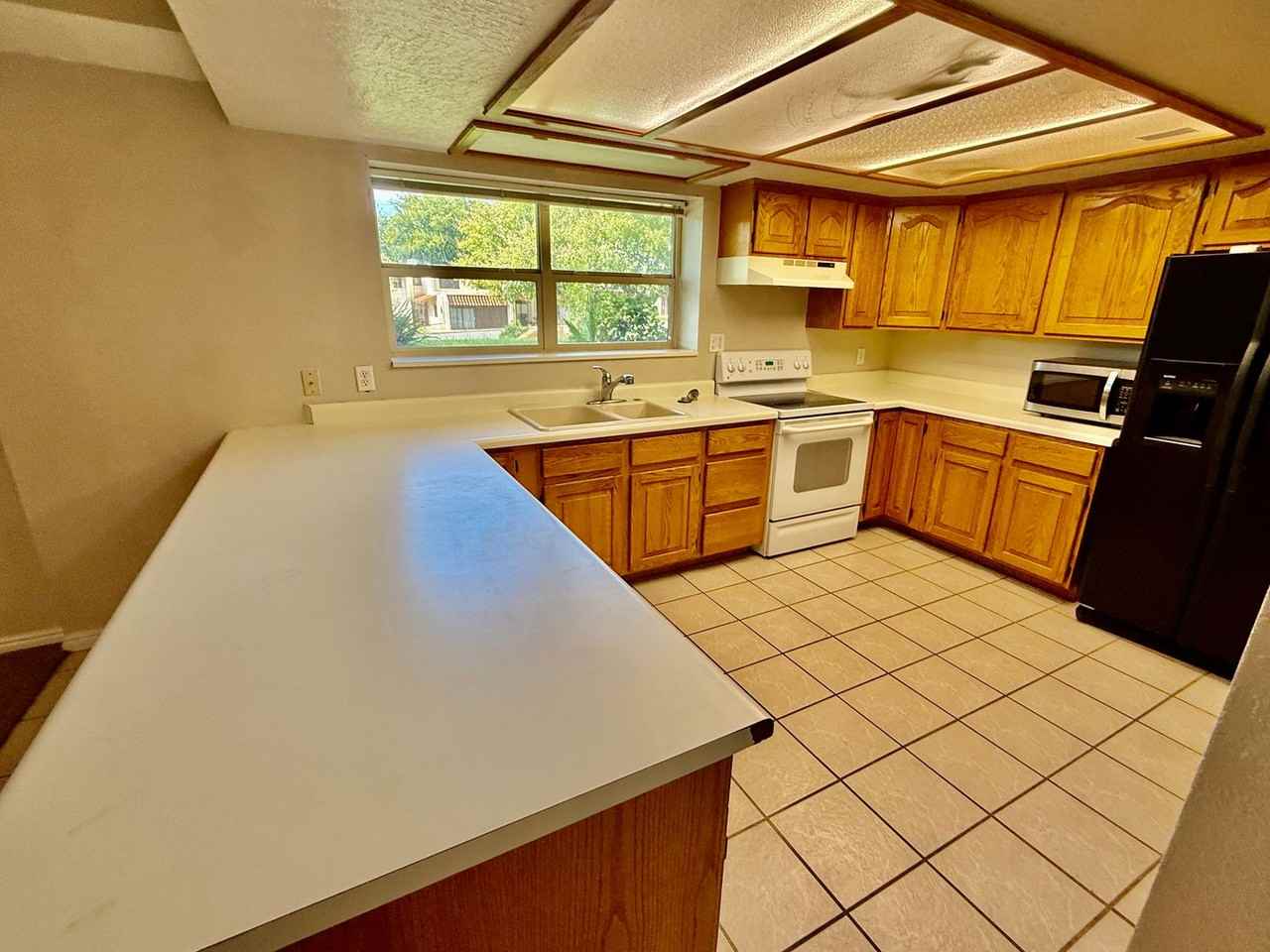 894 N 700 W - Photo 7 of 28