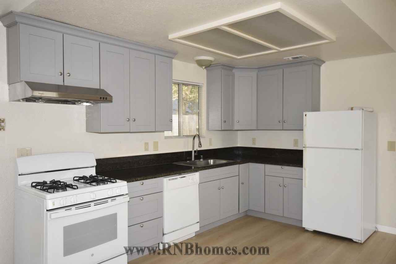 949 Nogales St - Photo 6 of 15