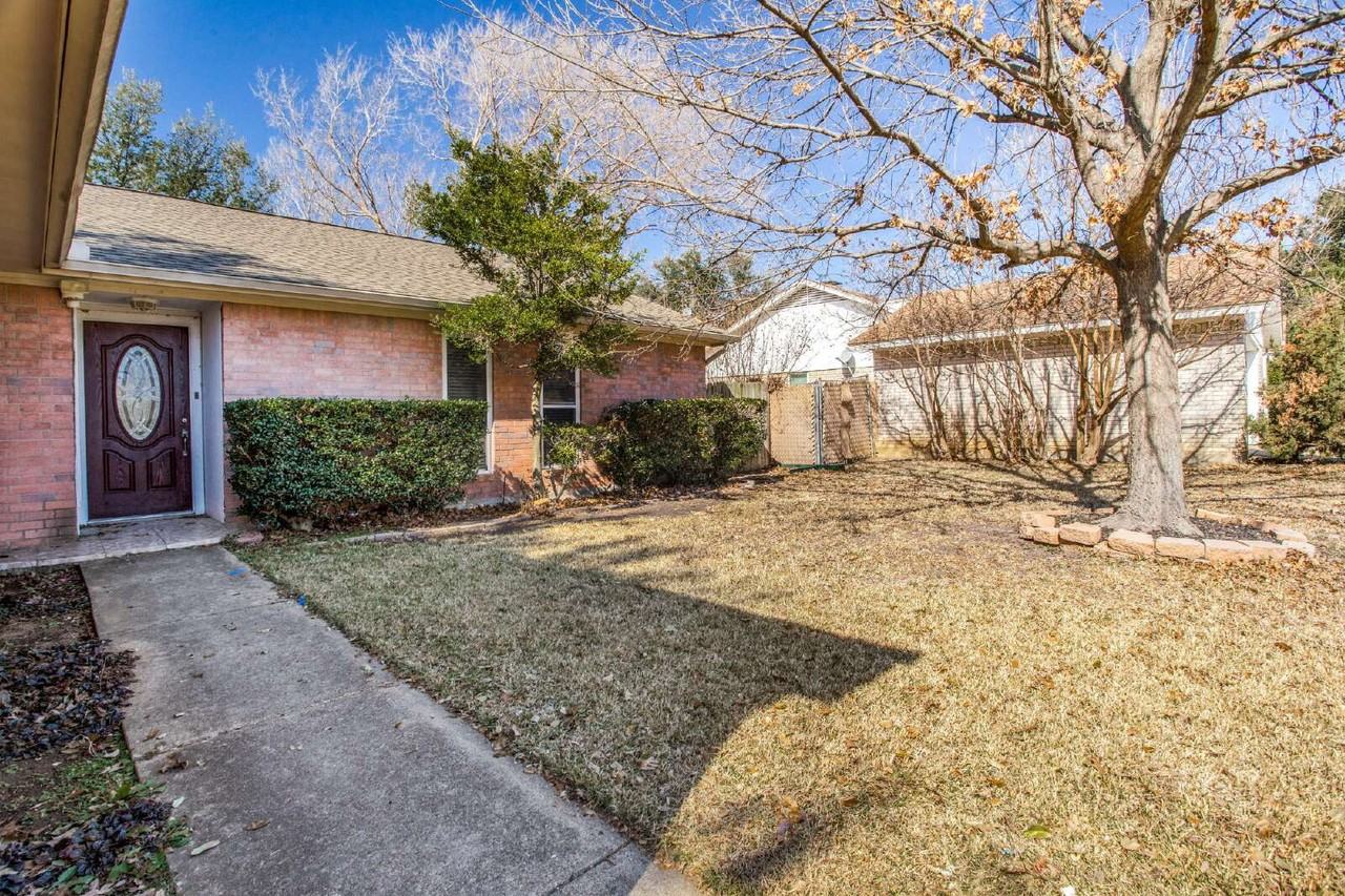 2216 Lavon Creek Ln - Photo 2 of 24