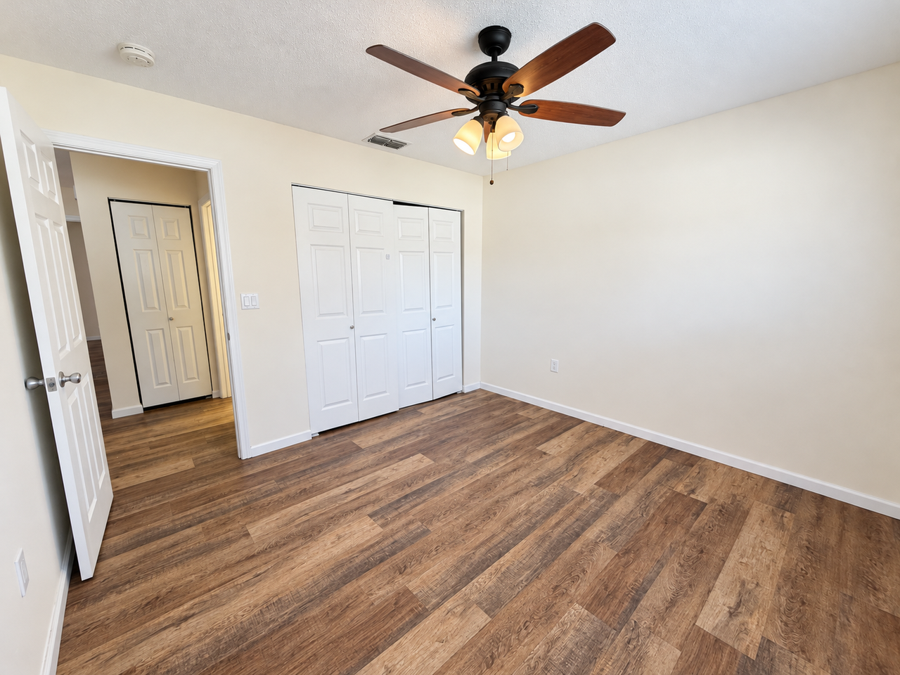 1340 Markham Ave - Photo 5 of 20